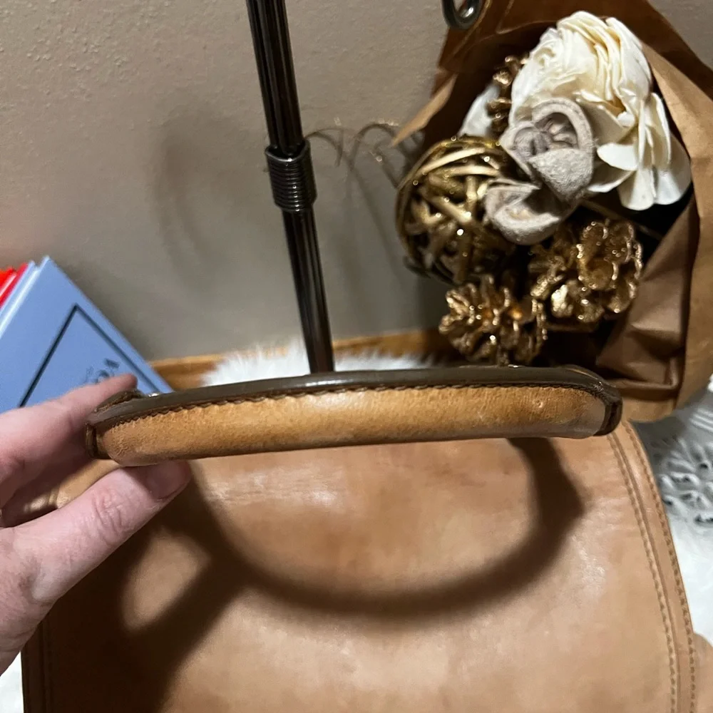 Givenchy Tan Leather Large New Line Flap Tote Shoulder Bag - Picture 4 of 12